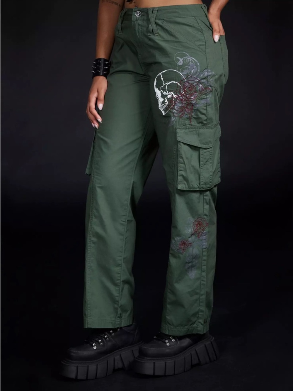 Hot Topic Graffiti Skull Girls Cargo Pants